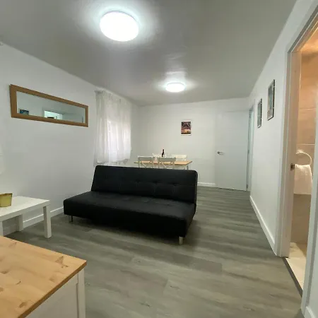 Lägenhet Piso Junto Al Hospital Macarena Sevilla